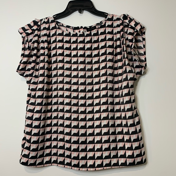 Geometric Button Down Back Blouse - Who What Wear - Picture 1 of 6